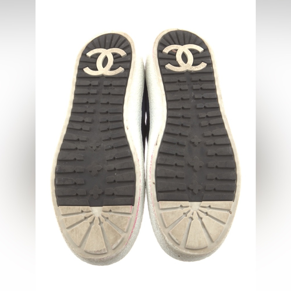🔥 Chanel nylon sneakers‎ 6.5 - Picture 3 of 6